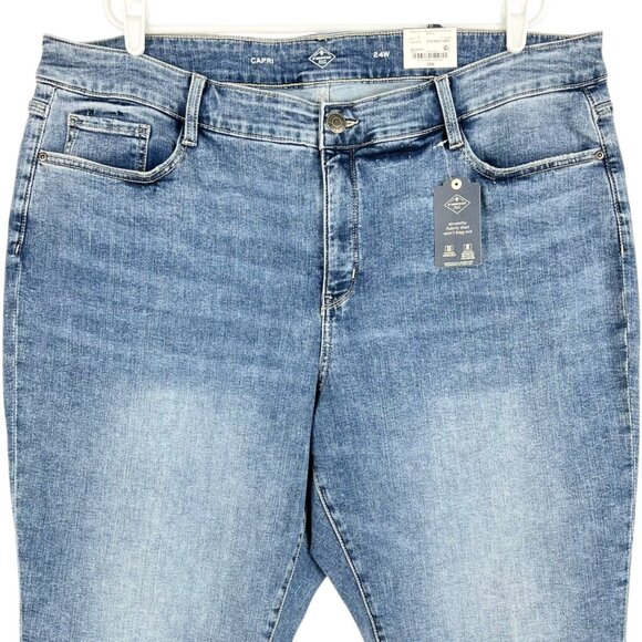 St. John's Bay Women's Stretch Blue Denim Capri Plus Sz 24W Secretly Slender NWT - Picture 3 of 11